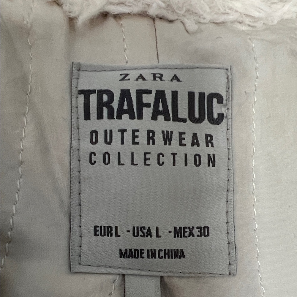 4/$20 Zara Gray Pea Coat with Cream Lining - Picture 7 of 7